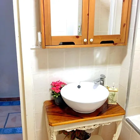 La Casa De Flores Habitación en casa particular *